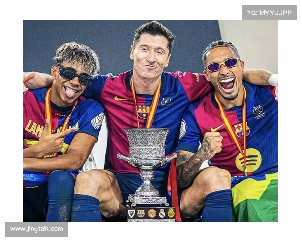 每体：弗里克打算让德国中场达维奇亮相巴萨季前赛