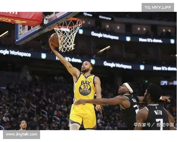 勇士队迎来季后赛大胜，士气高涨